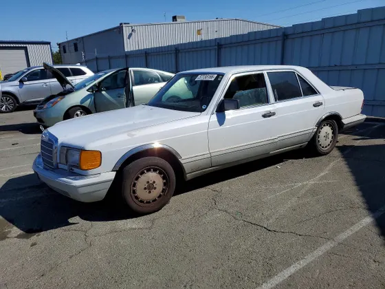 1989 Mercedes-Benz 300 Series 300SE