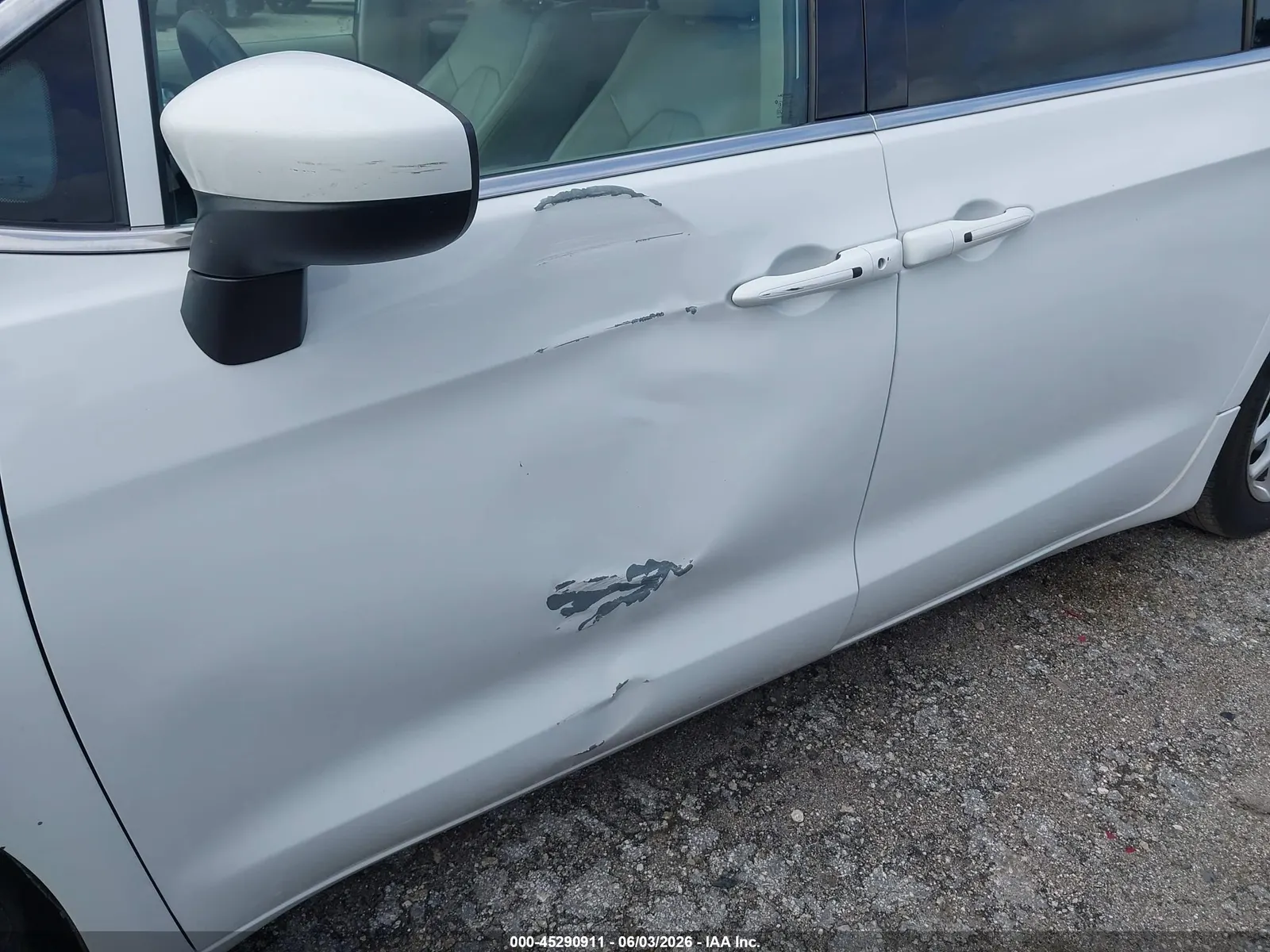 2021 Chrysler Voyager LXI