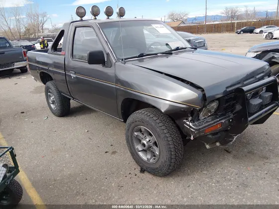 1991 Nissan Trucks 4WD XE