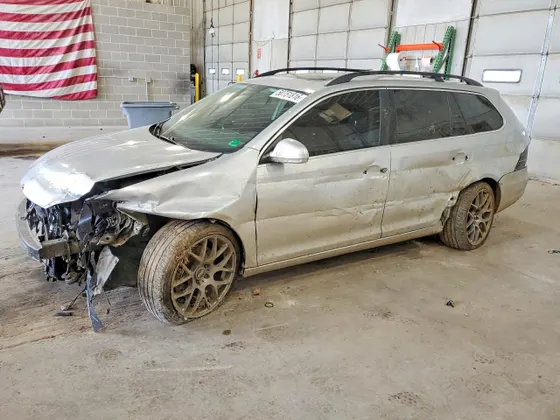 2011 Volkswagen Jetta SportWagen TDI