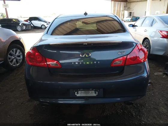 2011 INFINITI G37 Sedan Journey