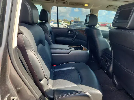 2017 INFINITI QX80