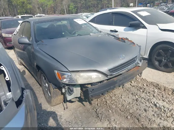 2000 Lexus ES 300