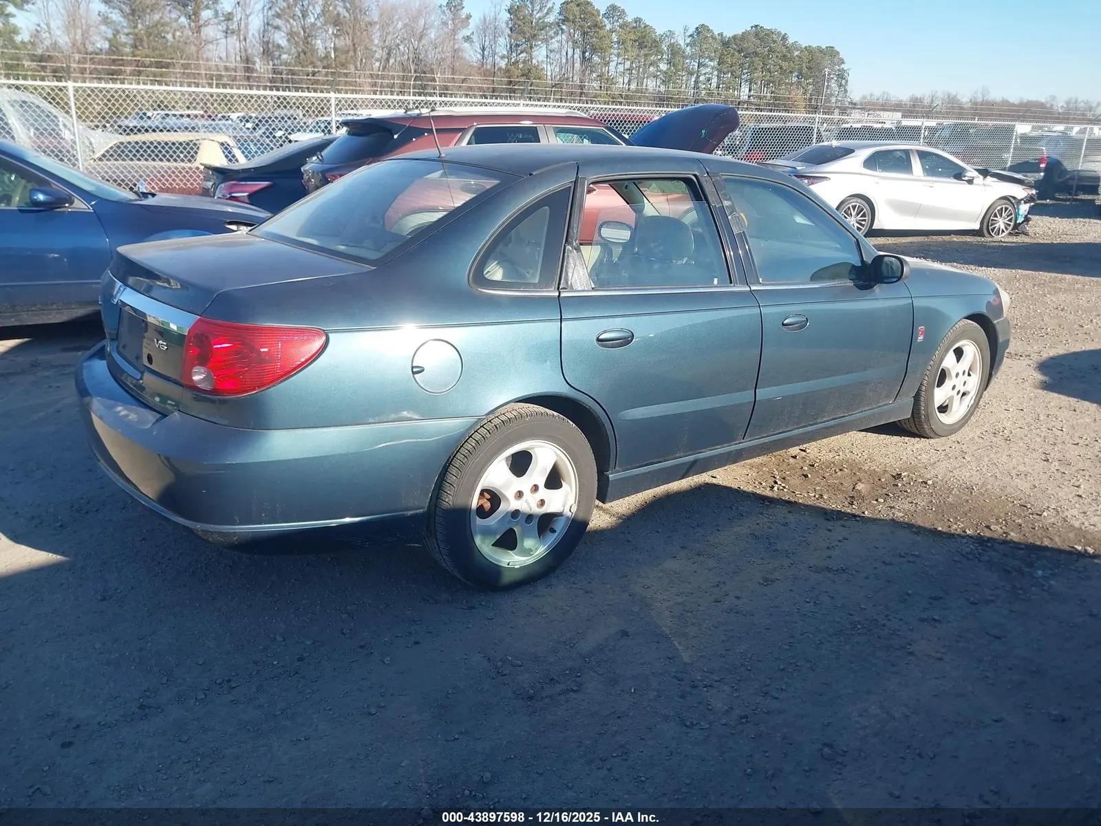 2004 Saturn L-Series L300 2