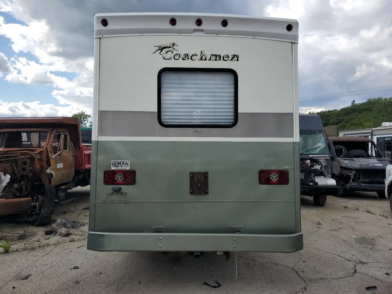 2004 Ford F-550 SUPER DUTY STRIPPED CHASSIS