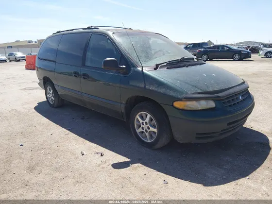 1996 Plymouth Voyager SE