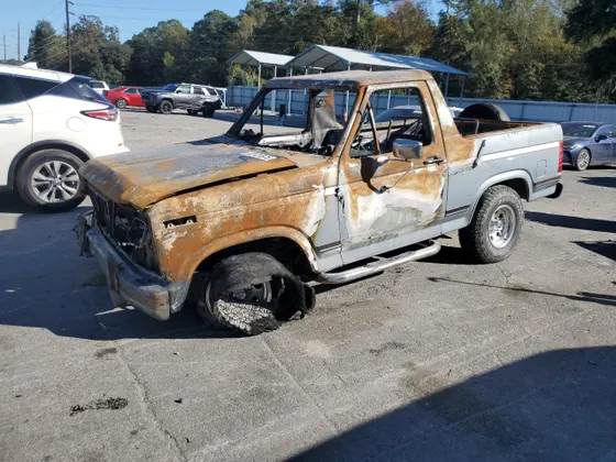 1984 Ford Bronco 4WD Custom