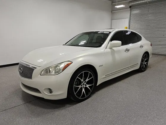 2013 INFINITI M35h Hybrid