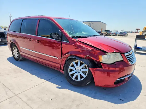 2013 Chrysler Town & Country Touring