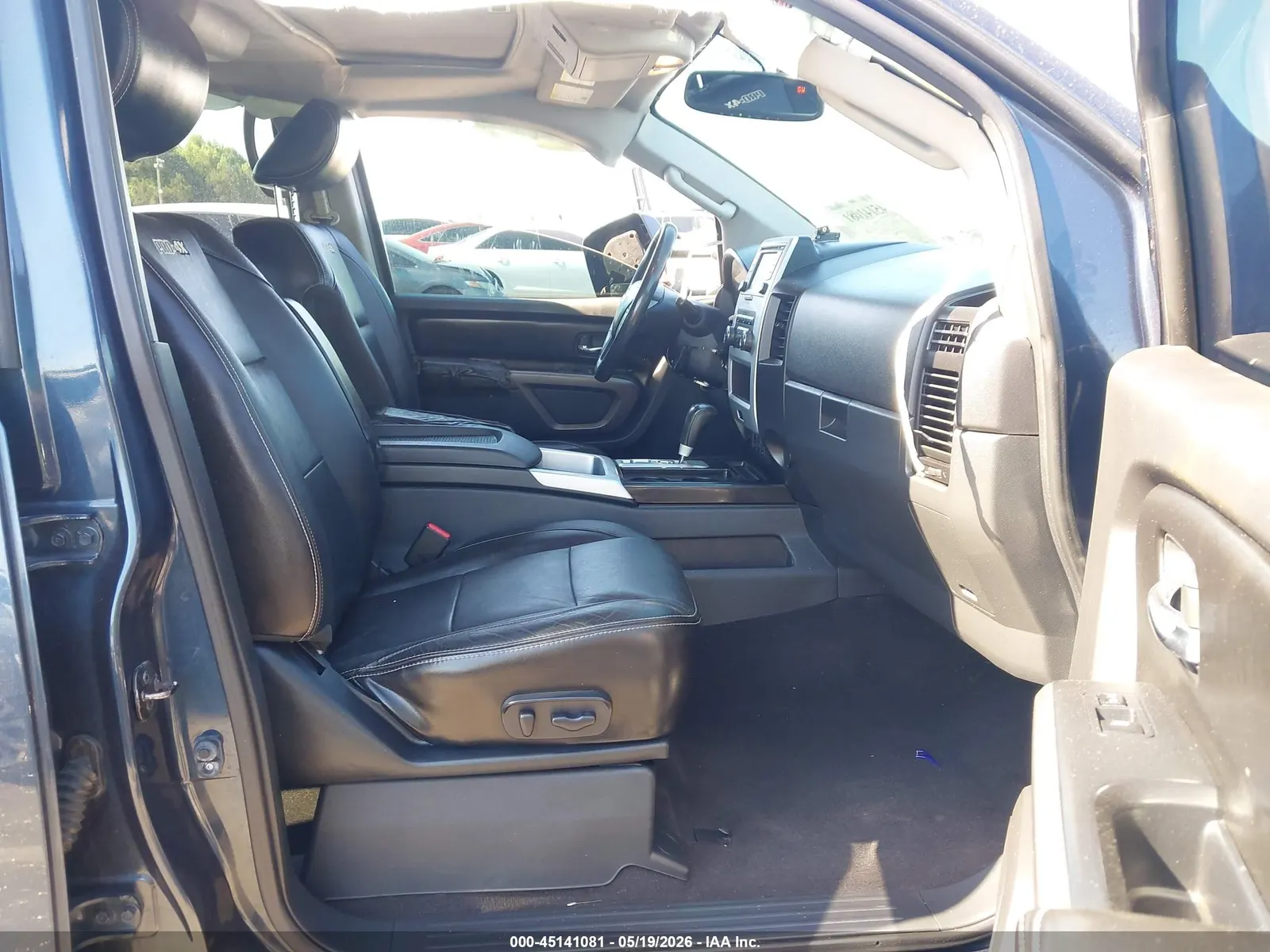 2015 Nissan Titan SL