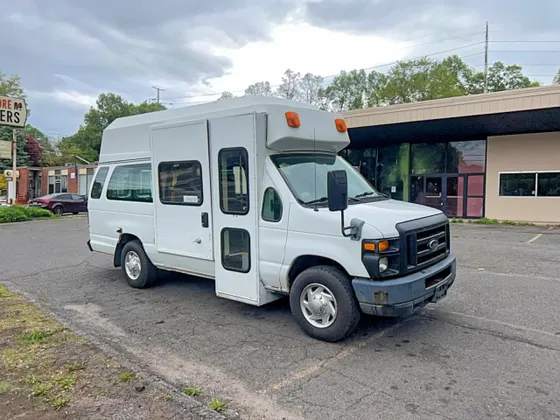 2011 Ford Econoline Cargo Van Super Duty Commercial