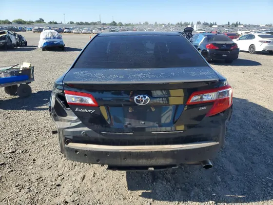 2013 Toyota Camry SE