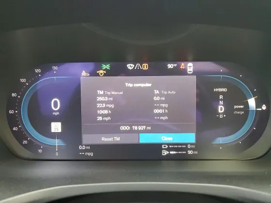 2024 Volvo S60 Recharge Plug-In Hybrid Plus Dark Theme