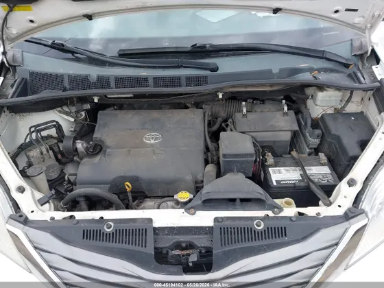2012 Toyota Sienna XLE