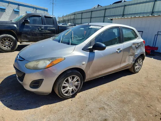 2011 Mazda Mazda2 Touring
