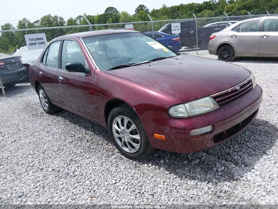 1997 Nissan Altima XE