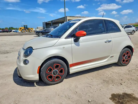 2017 FIAT 500e 500
