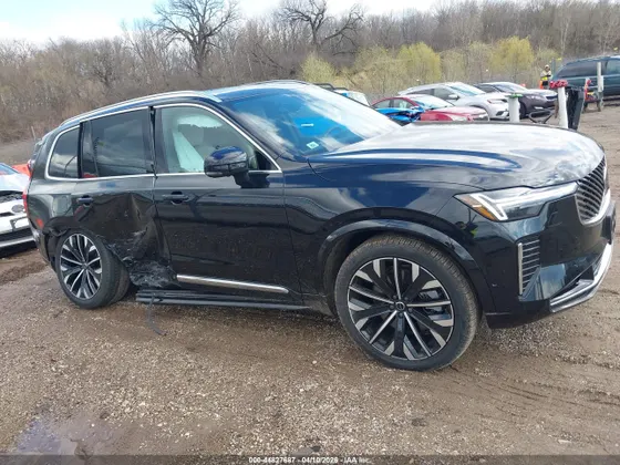 2025 Volvo XC90 Plug-In Hybrid Ultra