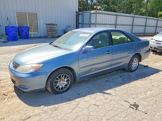 2004 Toyota Camry LE