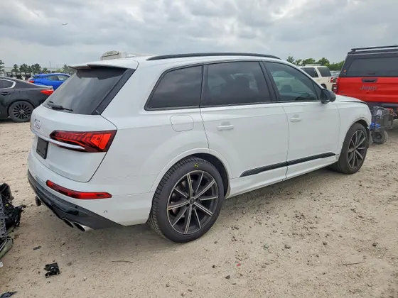 2021 Audi SQ7 Premium Plus