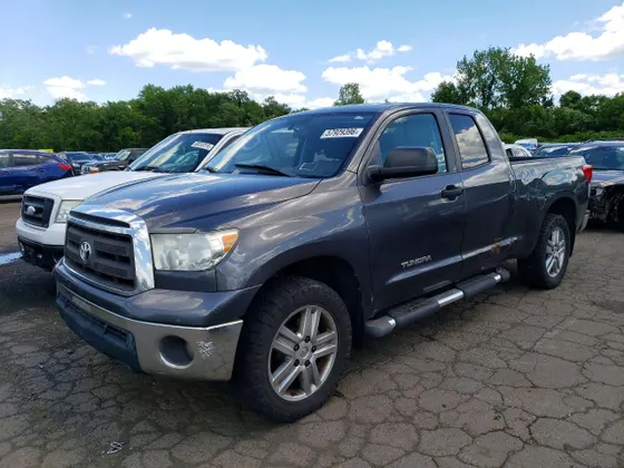 2011 Toyota Tundra 4WD Truck TUNDRA