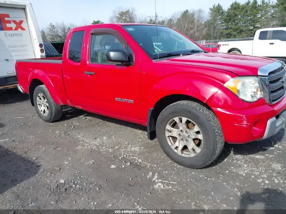 2011 Suzuki Equator Sport