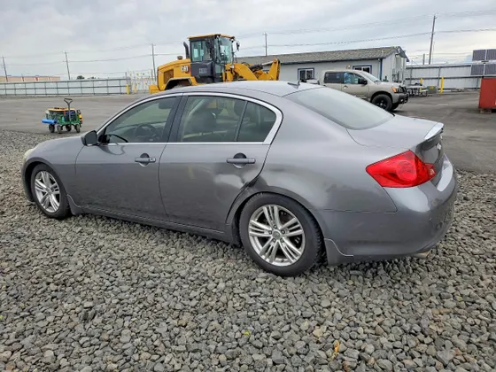 2013 INFINITI G37 Sedan x