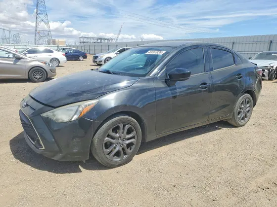 2019 Toyota Yaris Sedan L