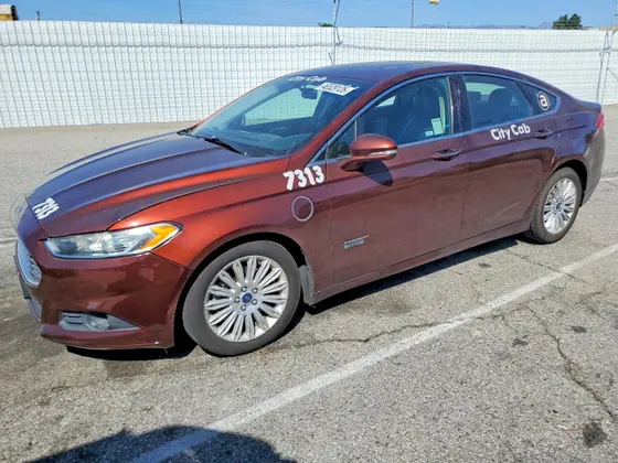 2016 Ford Fusion Energi SE Luxury