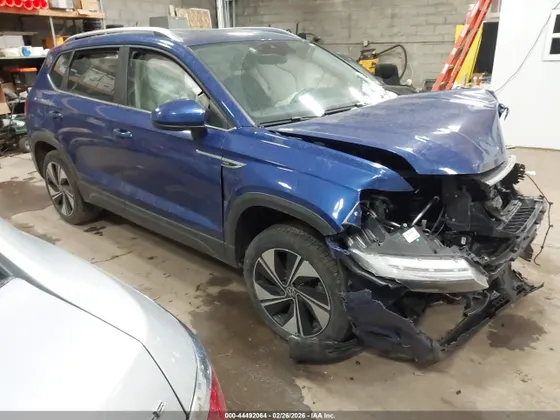 2024 Volkswagen Taos SE