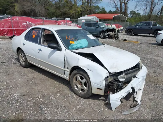 1997 Nissan Altima XE