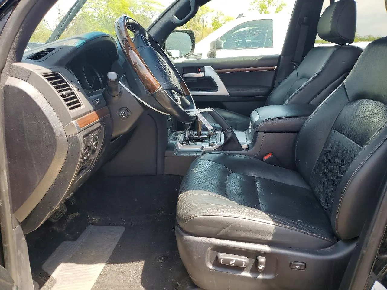 2021 Toyota Land Cruiser