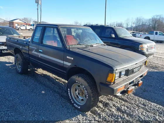 1984 Datsun 720 KING CAB 4X4
