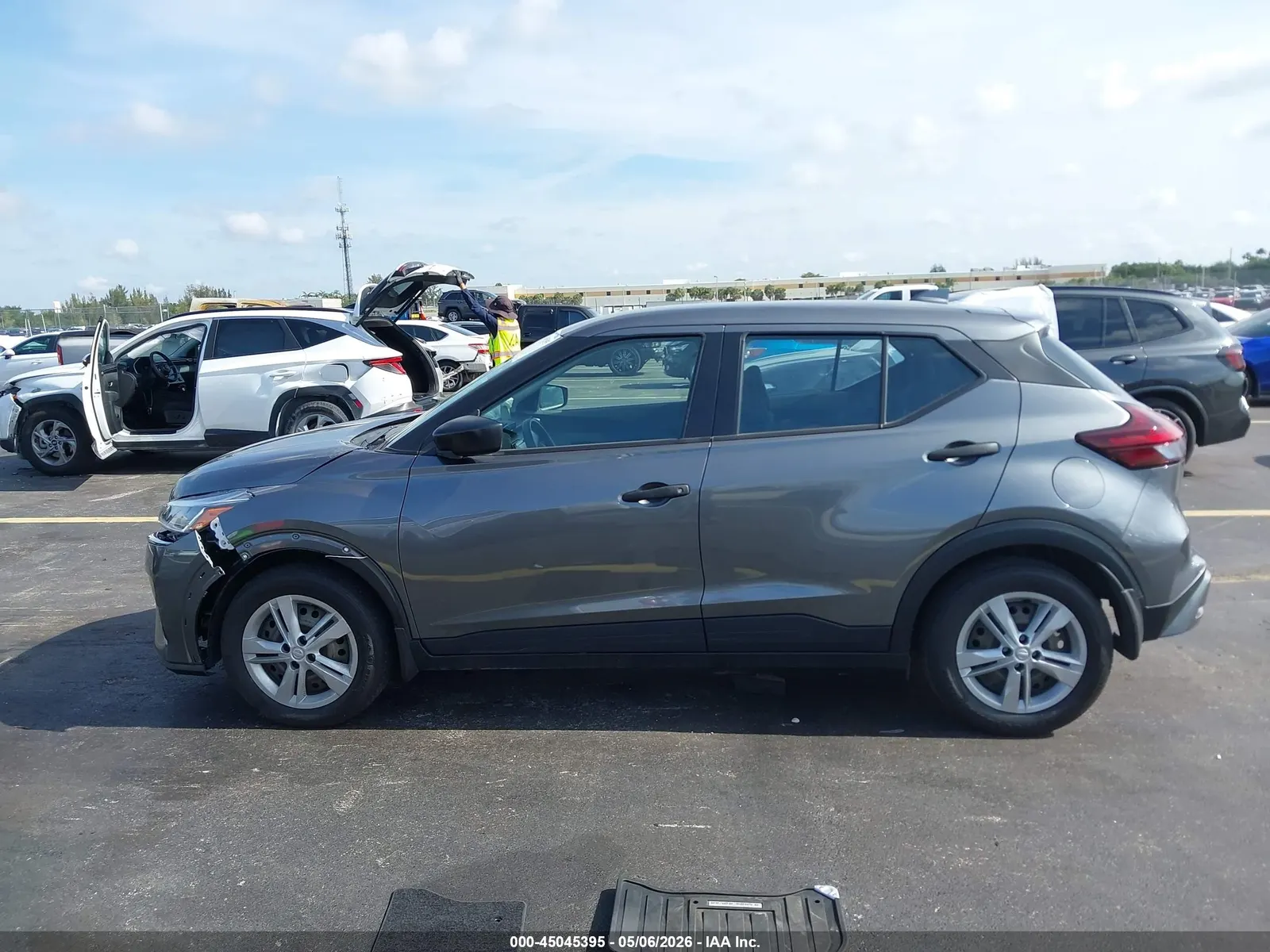 2023 Nissan Kicks S
