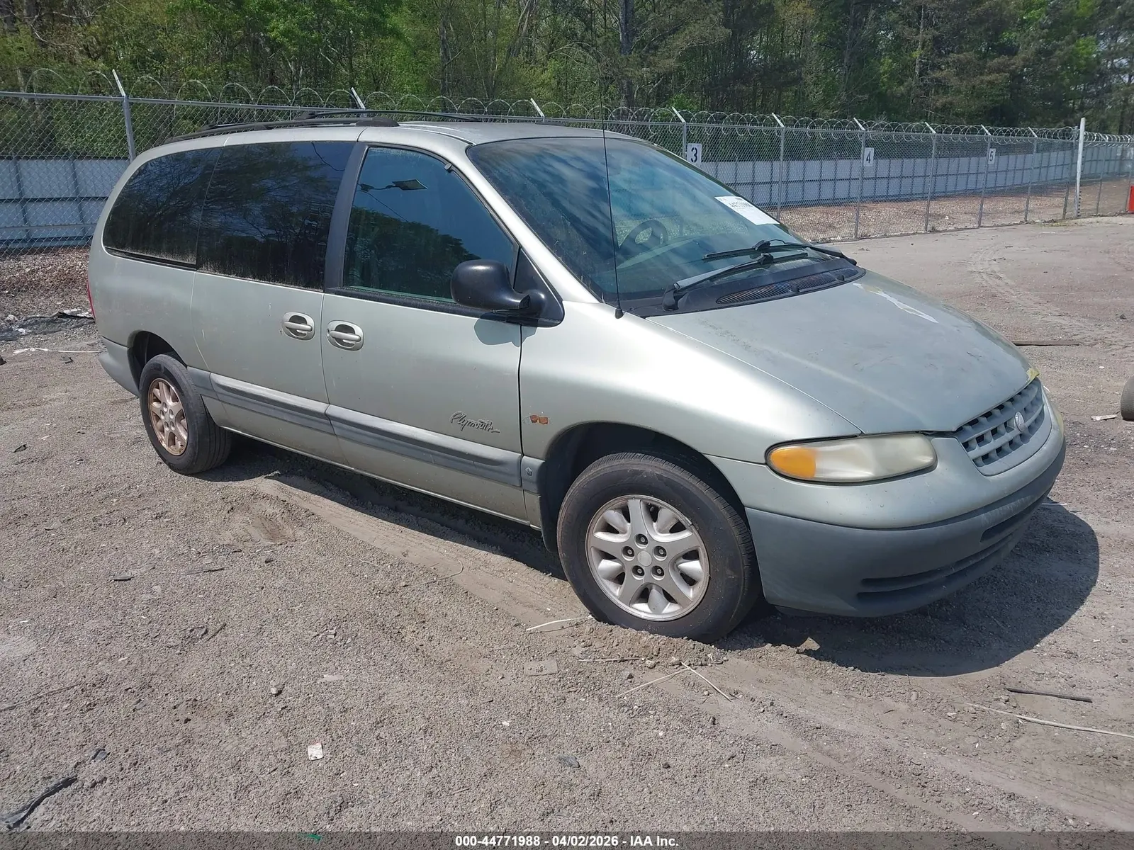 1999 Plymouth Voyager Grand SE