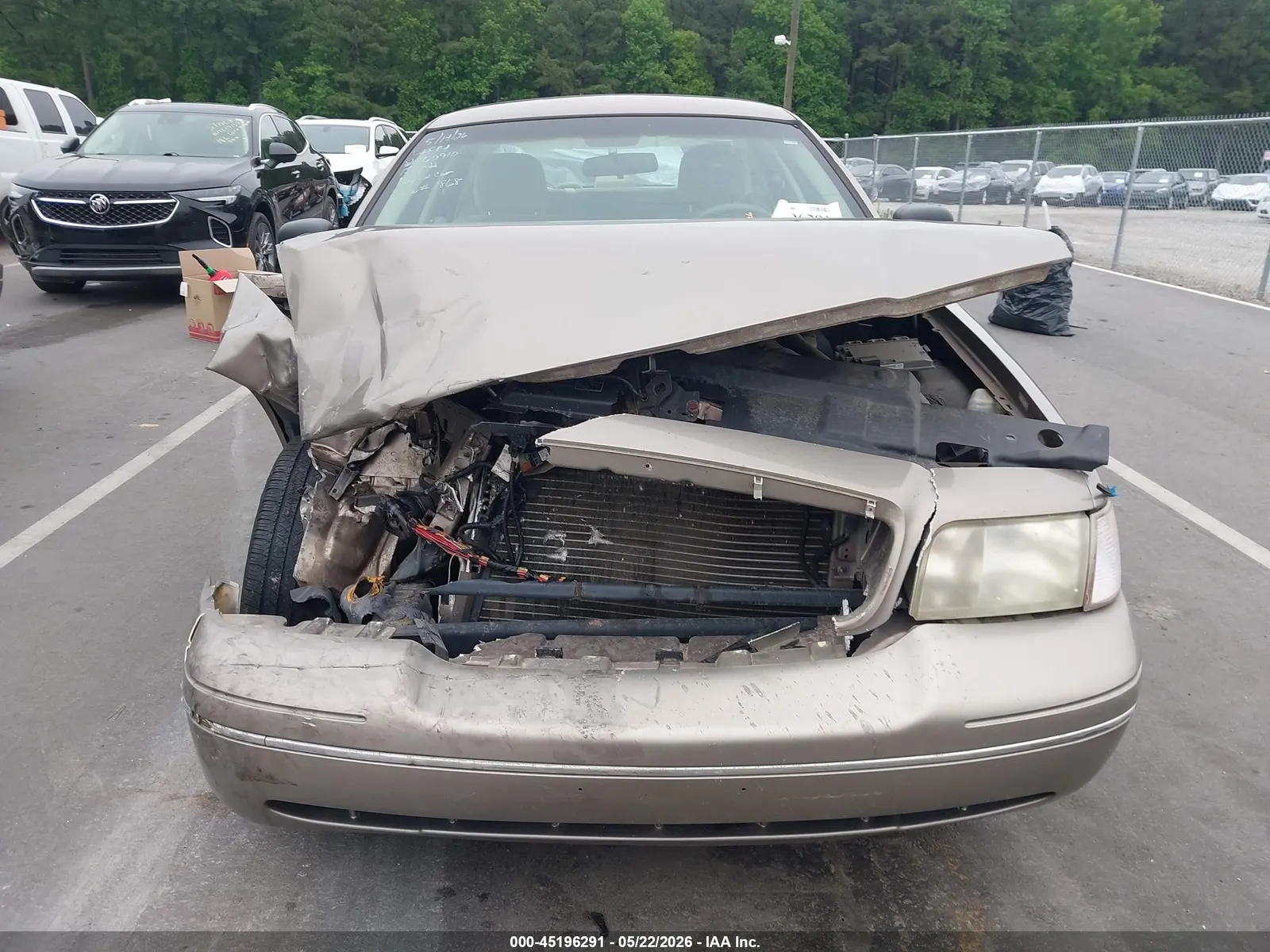 2005 Ford Crown Victoria LX