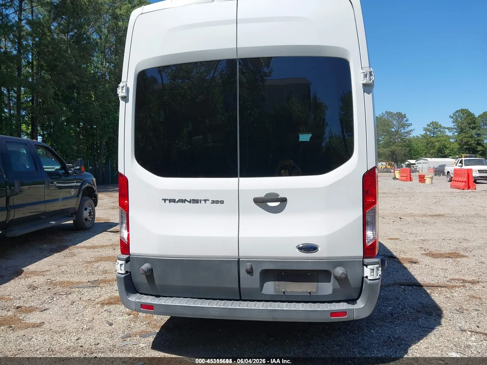 2016 Ford Transit Wagon XLT