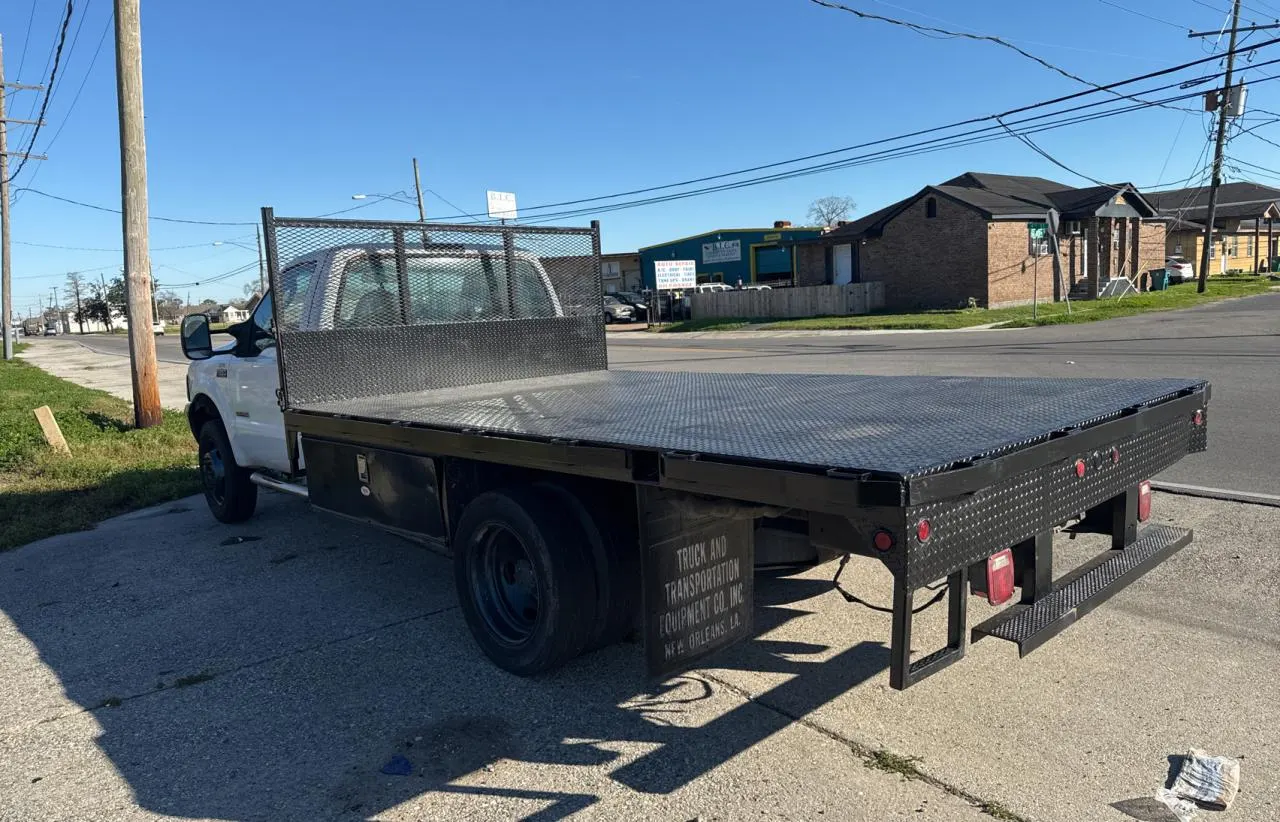2004 Ford F-550 SUPER DUTY