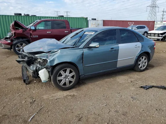 2005 Volvo S40
