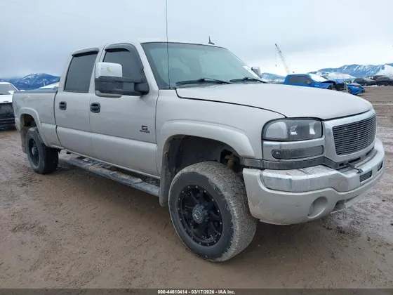2004 GMC Sierra 2500HD SLT