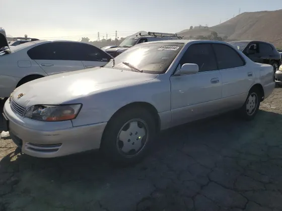 1994 Lexus ES 300 300