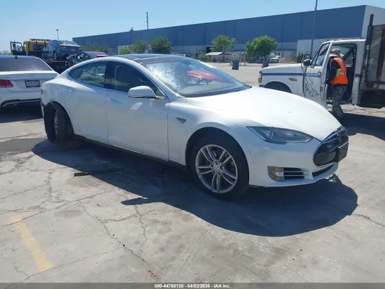 2012 Tesla Model S SIGNATURE