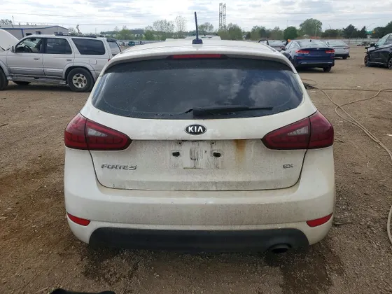 2017 Kia Forte5 EX