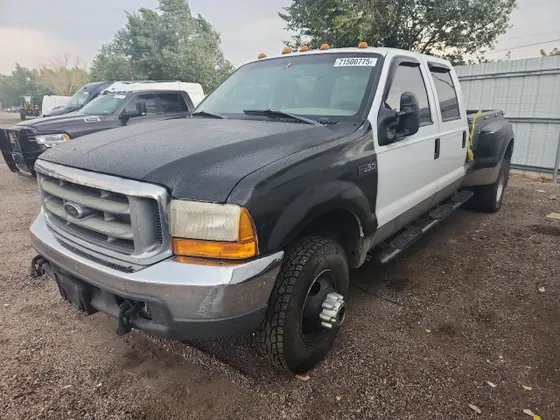 1999 Ford Super Duty F-350 DRW XL