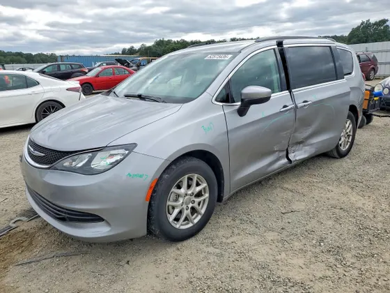 2020 Chrysler Voyager LXI