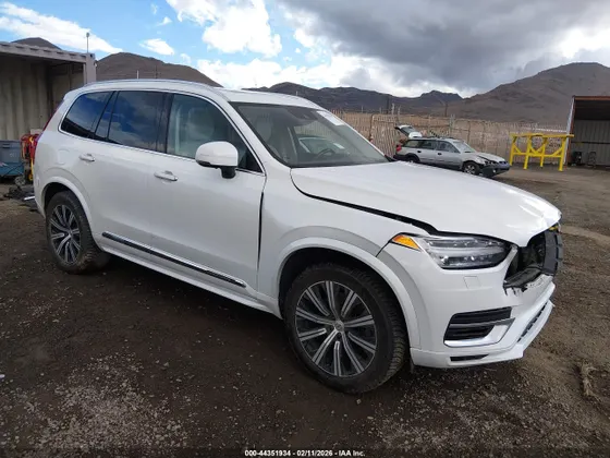 2022 Volvo XC90 Recharge Plug-In Hybrid Inscription