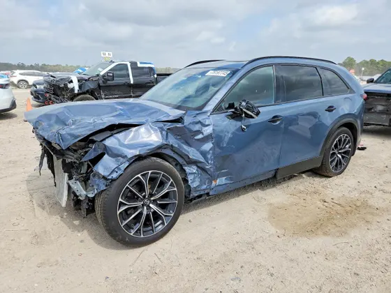 2025 Mazda CX-70 PHEV Premium Plus Package