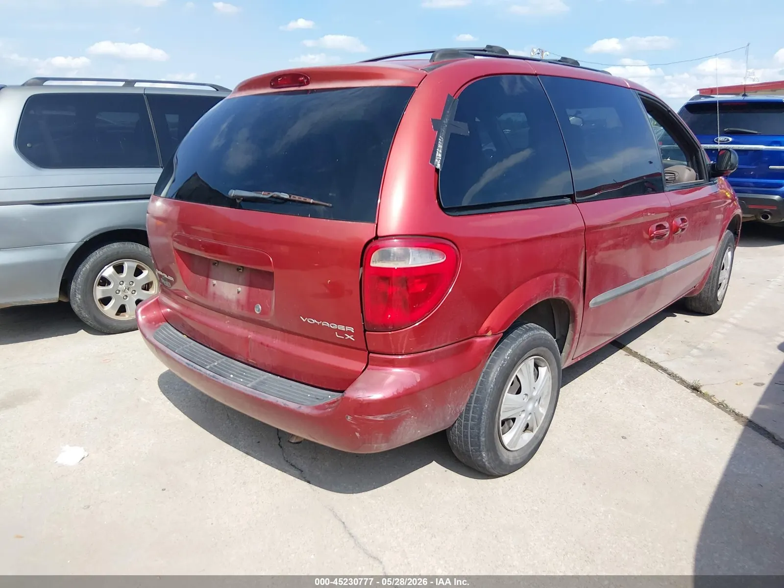2003 Chrysler Voyager LX