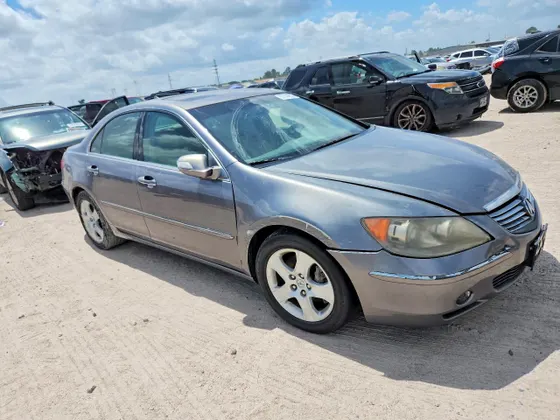 2006 Acura RL