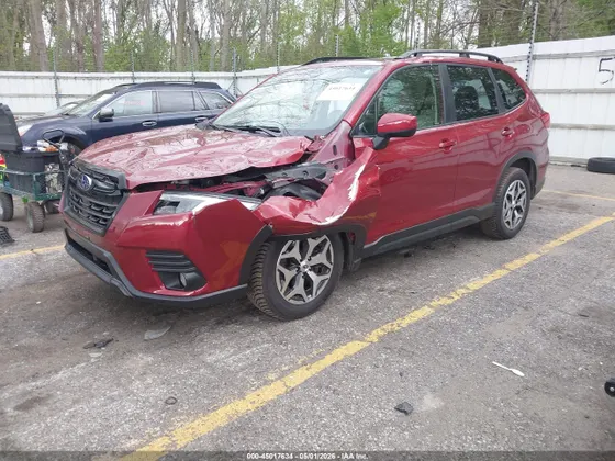 2023 Subaru Forester Premium